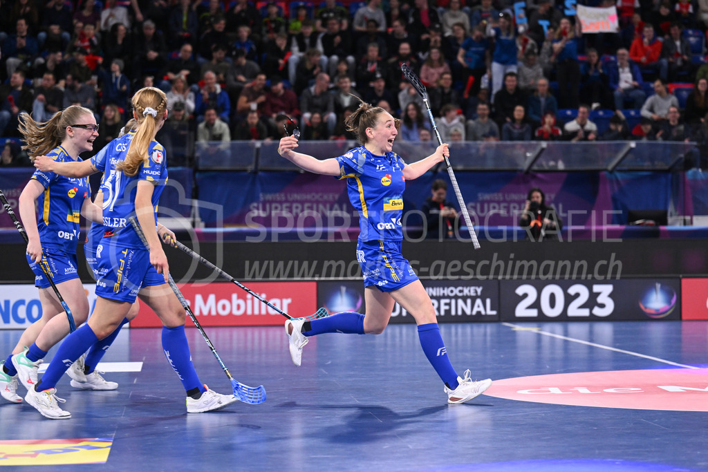 Kloten-Dietlikon Jets vs Skorpion Emmental Zollbrück - 15. April 2023 | Kloten-Dietlikon Jets vs Skorpion Emmental Zollbrück
Stimo Arena, Kloten
Laila Ediz (#7 Kloten-Dietlikon Jets) bringt die Jets wieder in Führung: 2:1.
Bild: Sportfotografie Markus Aeschimann | www.markus-aeschimann.ch - Realisiert mit Pictrs.com