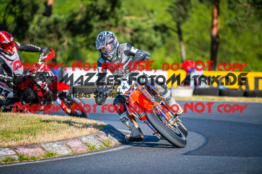 MaZZes_FotoMatrix_220528_2-9 | Fotograf Mathias Schmid
Sportfotograf,
Eventfotograf,
Hochzeitsfotograf,
Portraitfotograf