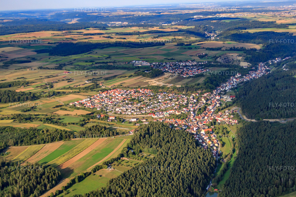 Luftbild: Ortsansicht von Südwesten im Ortsteil Obertalheim in Horb im Bundesland Baden-Württemberg in Deutschland. Foto: IMG_53123.jpg vom 09.09.2012 durch Werner Riehm/FLY-FOTO.deAuflösung des Originals: 4752 x 3168 px