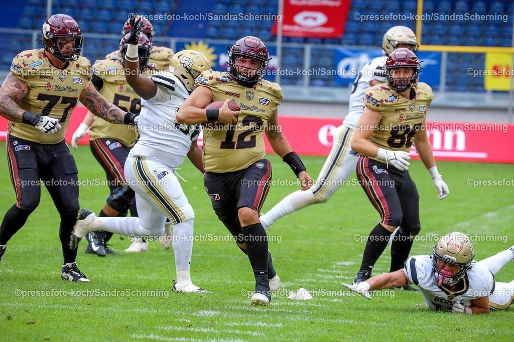 xSSC27072501047 | 27.07.2025, xsscx, American Footballl, Rhein Fire - Berlin Thunder, EFL, Schauinsland-Reisen-Arena, Saison 2025: Quarterback Rohat Dagdelen (12) von Rhein Fire