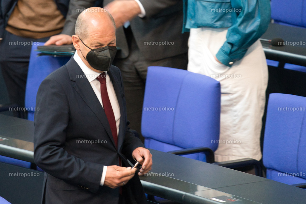 Olaf Scholz mit Maske | Metropolico