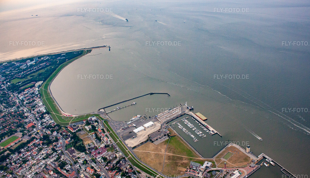 Luftbild: Elbmündung vom Hafen bis Kugelbake im Ortsteil Döse in Cuxhaven im Bundesland Niedersachsen in Deutschland. Foto: IMG_70578.jpg vom 06.08.2014 durch Werner Riehm/FLY-FOTO.de