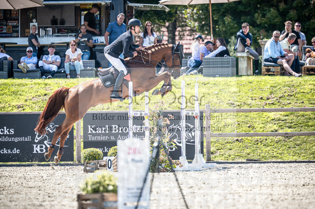 DOS_3665 | Entdecke hochwertige Reitturnierfotos von Foto Oger. Professionell, emotional und authentisch – jetzt Lieblingsmomente im Shop bestellen.Deutschlandweite Turnierfotografie. - Realisiert mit Pictrs.com
