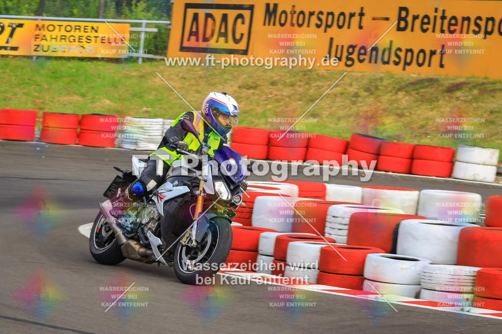 _DSK2079 | Hier findet Ihr Bilder von Touristenfahrten auf der Nürburgring Nordschleife oder von anderen Veranstaltungen die ich besucht habe. Viel Spass beim Durch Schauen 
