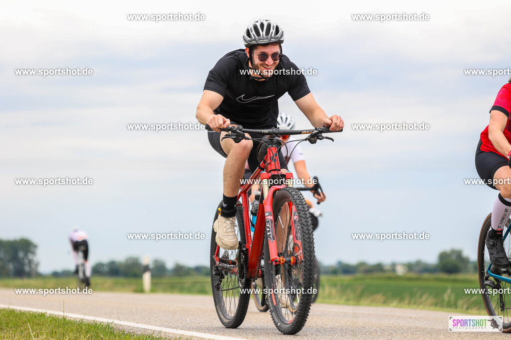 BR8A6199 | Stadttriathlon Erding 2025. #yourpictrs #sportshot_your_pictrs @Sportshotphotography #stadttriathlonerding Copyright: www.sportshot.de