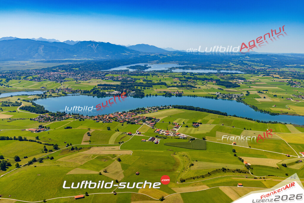 Luftaufnahme von Riegsee - Die Luftaufnahme wurde 2025 vom UL-Flugzeug heraus erstellt ( keine Drohne ) - Hochauflösende Luftaufnahme - für professionelle Ausdrucke geeignet. Die Geschenkidee !Mit Lizenz und Bildrechte bestellbar
