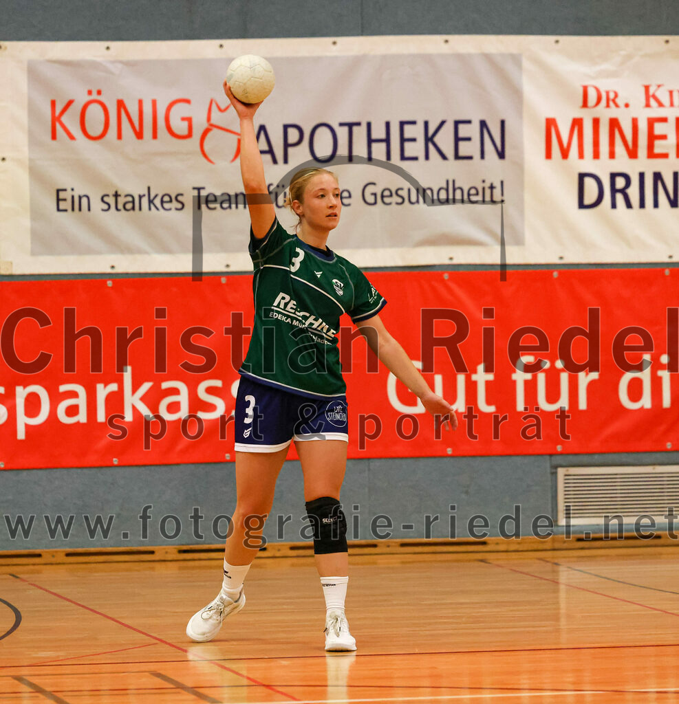 2023-09-16_100_TSV_Vaterstetten_gegen_SV_Muenchen_Laim | Baldham, Deutschland, 16.09.2023:
Handball, Bayernliga Frauen Staffel Süd 2023 / 2024, 1. Spieltag, TSV Vaterstetten gegen SV München Laim, Endergebnis: 23:34

Katharina Klotz (SV München Laim, #3)

Foto: Christian Riedel / fotografie-riedel.net