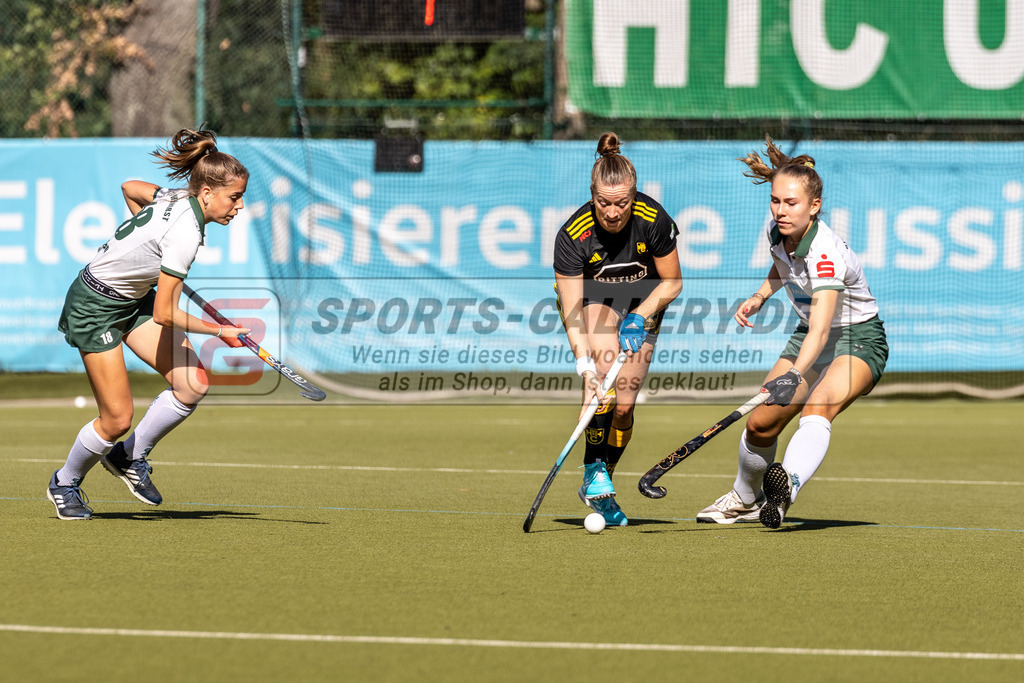 MJ_01.10.2023_F_UHTC-HTHC-10 | Franzisca Hauke (Harvestehuder THC #26), Uhlenhorst Mülheim - Harvestehuder THC am 1.10.2023 im Waldstadion, Mülheim a. d. Ruhr
