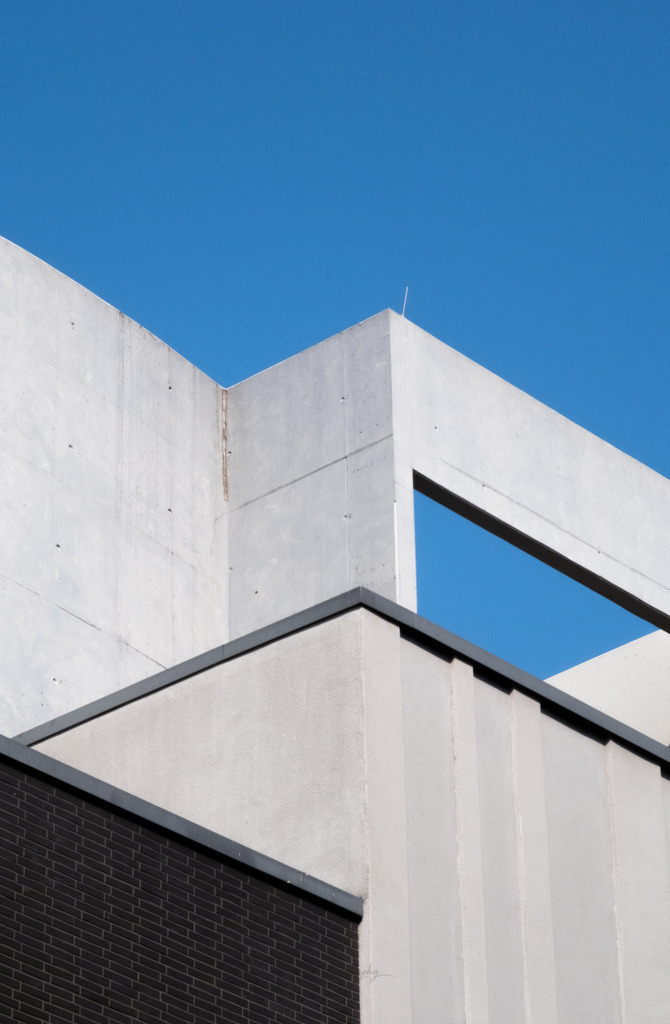 _DSF0258 | ​Minimalistische Street Photography & Urban Art von Nils Friederichs. Entdecke hochwertige Fotokunst-Prints und Wandbilder aus der Region Hildesheim & Hannover. - Realisiert mit Pictrs.com