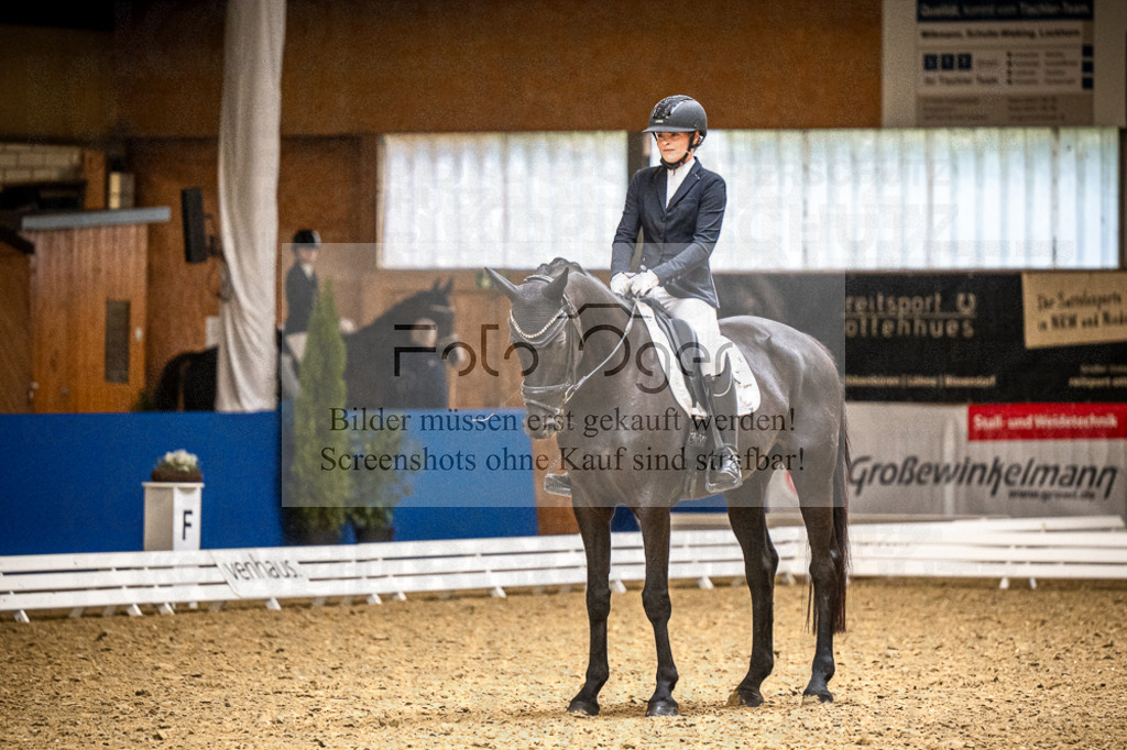 DOS_0516 | Entdecke hochwertige Reitturnierfotos von Foto Oger. Professionell, emotional und authentisch – jetzt Lieblingsmomente im Shop bestellen.Deutschlandweite Turnierfotografie. - Realisiert mit Pictrs.com