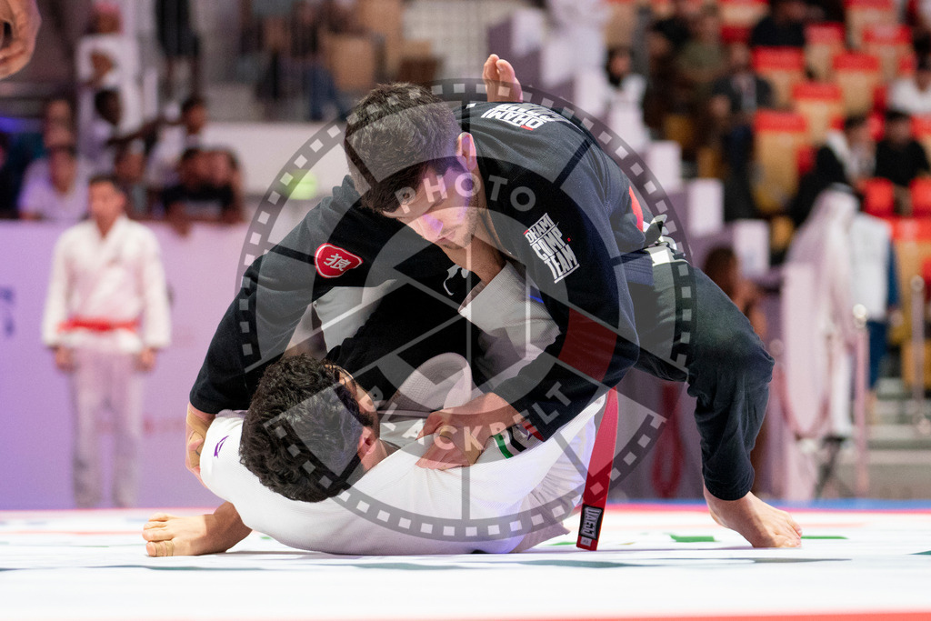 20231109PBB5287 | Fighters compete during the AJP World Professional Championship in the Mubadala Arena in Abu Dhabi, Arab United Emirates, on November 9, 2023.