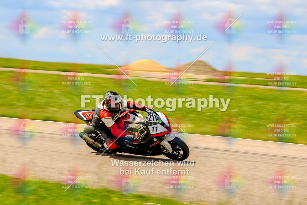 MotoTeam-0468 | Hier findet Ihr Bilder von Touristenfahrten auf der Nürburgring Nordschleife oder von anderen Veranstaltungen die ich besucht habe. Viel Spass beim Durch Schauen 