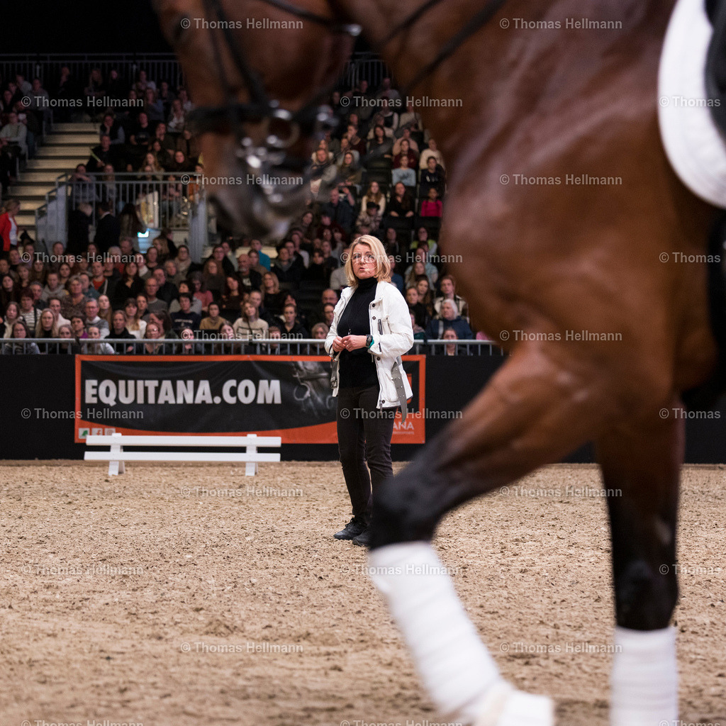 TH_Dr. Britta Schöffmann_ Dressur Spezial_5953 | EQUITANA Essen 2023 am 19.01.22 in Essen, Thomas Hellmann, Dr. Britta Schöffmann, Dressur Spezial
