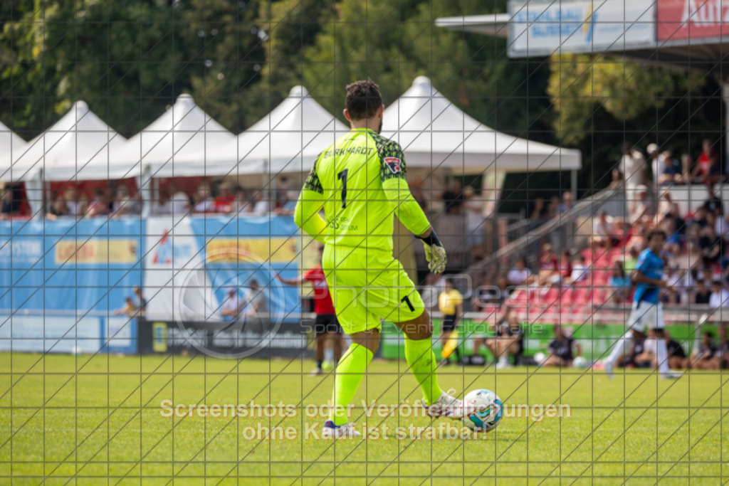 20250816_142519_0343 | #,1.Göppinger SV (rot) vs. FSV 08 Bietigheim-Bissingen (blau), Fußball, Oberliga BW, wfv, 03. Spieltag, Saison 2025/2026, Rasensportplatz Stadion SV Göppingen, Hohenstaufenstr. 116, 73033 Göppingen, 16.08.2025 - 14:00 Uhr,Foto: PhotoPeet-Sportfotografie/Peter Harich