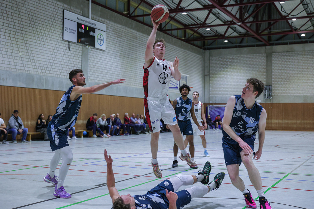 1.Regio BAYER GIANTS vs LippeBaskets Werne-25 | Fotos von Basketballspielen aus dem Raum NRW fotografiert von Gero Mueller-Laschet und Daniel Schaefer - Realisiert mit Pictrs.com