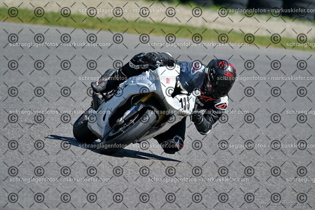 26BT01-0734 | 133 - Realisiert mit Pictrs.com