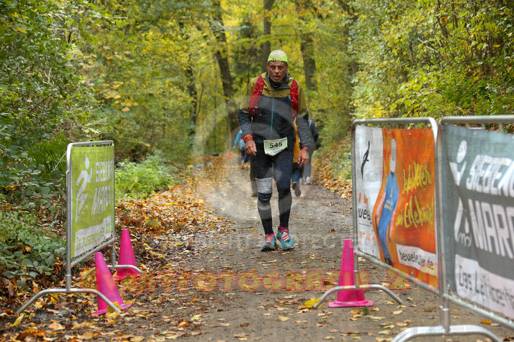 251026_1356_EX1_4050 | Sportfotografie im Rhein-Sieg Kreis, Köln, Bonn, NRW, Rheinland Pfalz, Hessen, etc. Unser Tätigkeitsfeld umfasst den Laufsport vom Volkslauf über den Marathon, Duathlon, Triathon bis zum Ultralauf wie Kölnpfad Ultra oder Schindertrail.