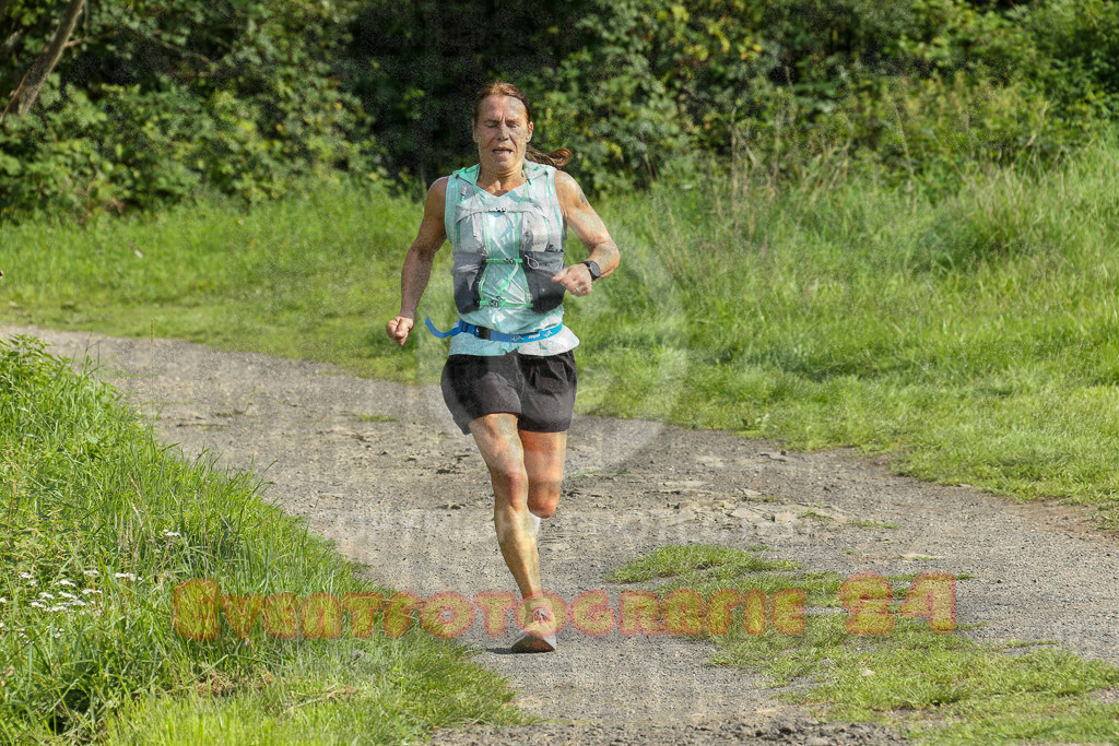 230826_1637_EX1_1598 | Sportfotografie im Rhein-Sieg Kreis, Köln, Bonn, NRW, Rheinland Pfalz, Hessen, etc. Unser Tätigkeitsfeld umfasst den Laufsport vom Volkslauf über den Marathon, Duathlon, Triathon bis zum Ultralauf wie Kölnpfad Ultra oder Schindertrail.