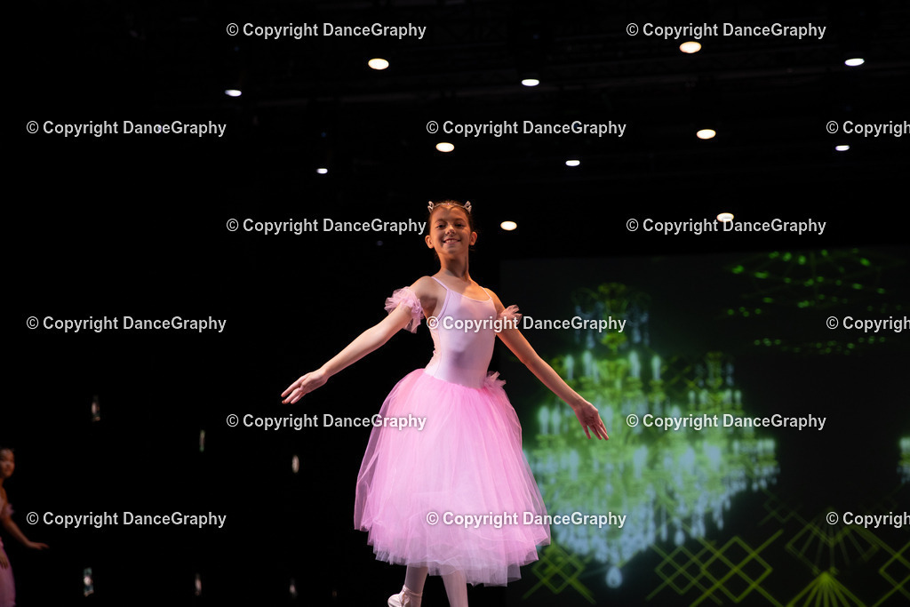 GPHY5645 | DanceGraphy - Realisiert mit Pictrs.com