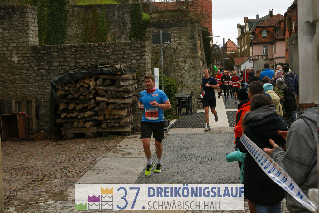 VR Bank Hauptlauf 10000m | 3 Koenigslauf 2023 - Realisiert mit Pictrs.com