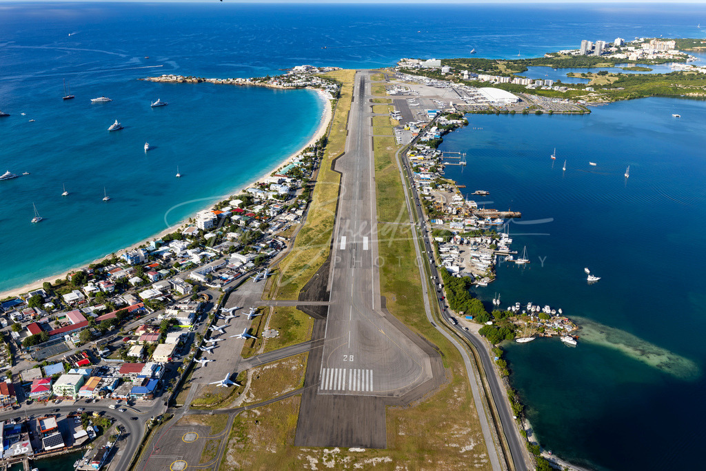 20250104-822A3963 | Buy high-quality aviation and travel photography prints by professional photographer Timo Breidenstein. Authentic images, professionally printed, worldwide shipping. - Realisiert mit Pictrs.com