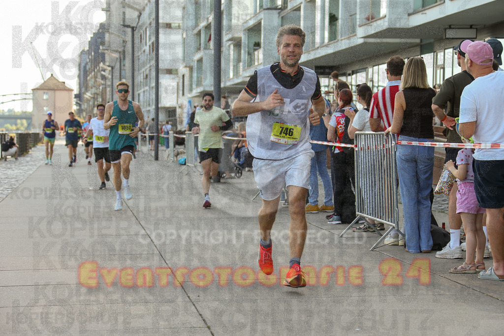 250920_1446_EX1_7511 | Sportfotografie im Rhein-Sieg Kreis, Köln, Bonn, NRW, Rheinland Pfalz, Hessen, etc. Unser Tätigkeitsfeld umfasst den Laufsport vom Volkslauf über den Marathon, Duathlon, Triathon bis zum Ultralauf wie Kölnpfad Ultra oder Schindertrail.