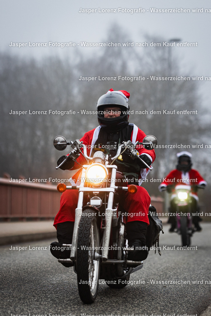 X-Mas Ride I Kiel I 2025 | Jasper Lorenz Fotografie - Realisiert mit Pictrs.com