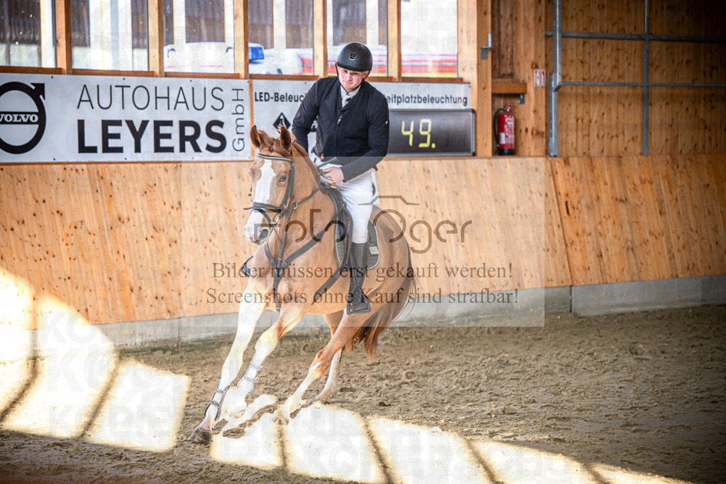 DOS_1950 | Entdecke hochwertige Reitturnierfotos von Foto Oger. Professionell, emotional und authentisch – jetzt Lieblingsmomente im Shop bestellen.Deutschlandweite Turnierfotografie. - Realisiert mit Pictrs.com