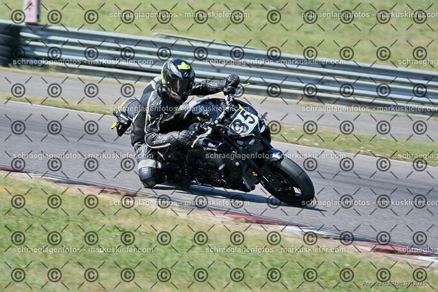 25bt04-0353 | markuskiefer.com - Realisiert mit Pictrs.com