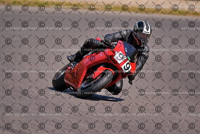 26bt05-1331 | markuskiefer.com - Realisiert mit Pictrs.com
