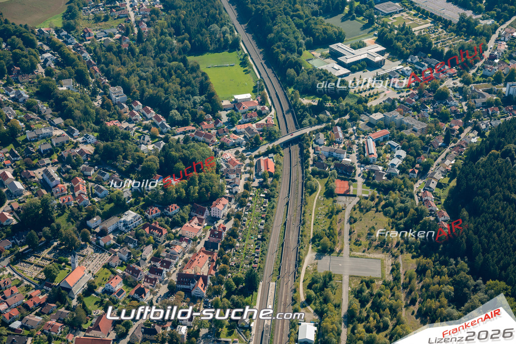 Aktuelles Luftbild von  Kirchseeon Kauf mit Lizenz / Bildrechten möglich- Die Luftaufnahme wurde 2021 mittels UL-Flugzeug erstellt ( keine Drohne ) - hochauflösende Kamera-Systeme von  Canon -Beste Qualität - Für grossformatige Ausdrucke geeignet. Die Geschenkidee !