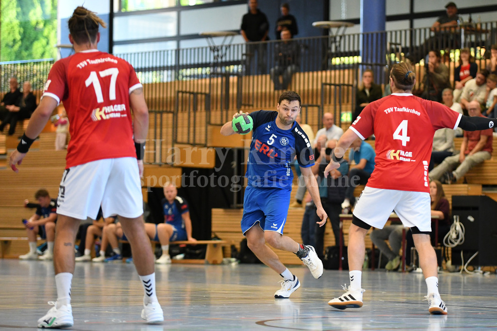 HC Deggendorf : TSV Taufkirchen/Vils | Michael Buchner  (HC Deggendorf  #5) - Realisiert mit Pictrs.com