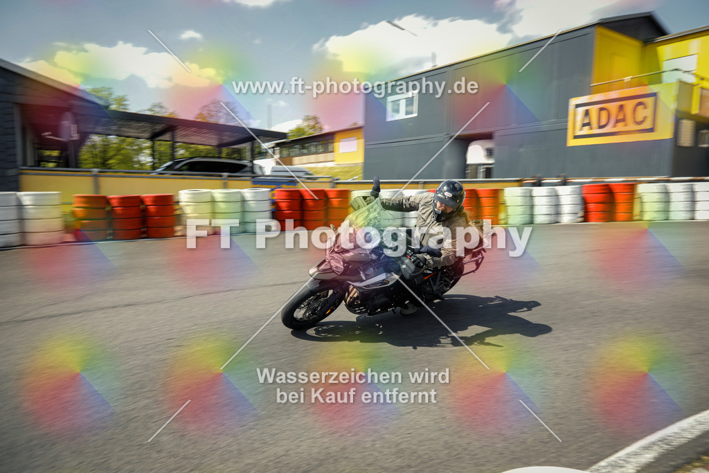 OBK_Mai_Justin_Uwe-11061 | Hier findet Ihr Bilder von Touristenfahrten auf der Nürburgring Nordschleife oder von anderen Veranstaltungen die ich besucht habe. Viel Spass beim Durch Schauen 