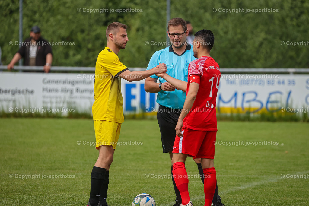 BQ3I6625 | 21.05.2023; Kreisoberliga West; Rasenplatz Medenbach; SSV Medenbach - SG Türk-Ata/Türkgücü Wetzlar; Ergebnis: 1:2 (1:0)