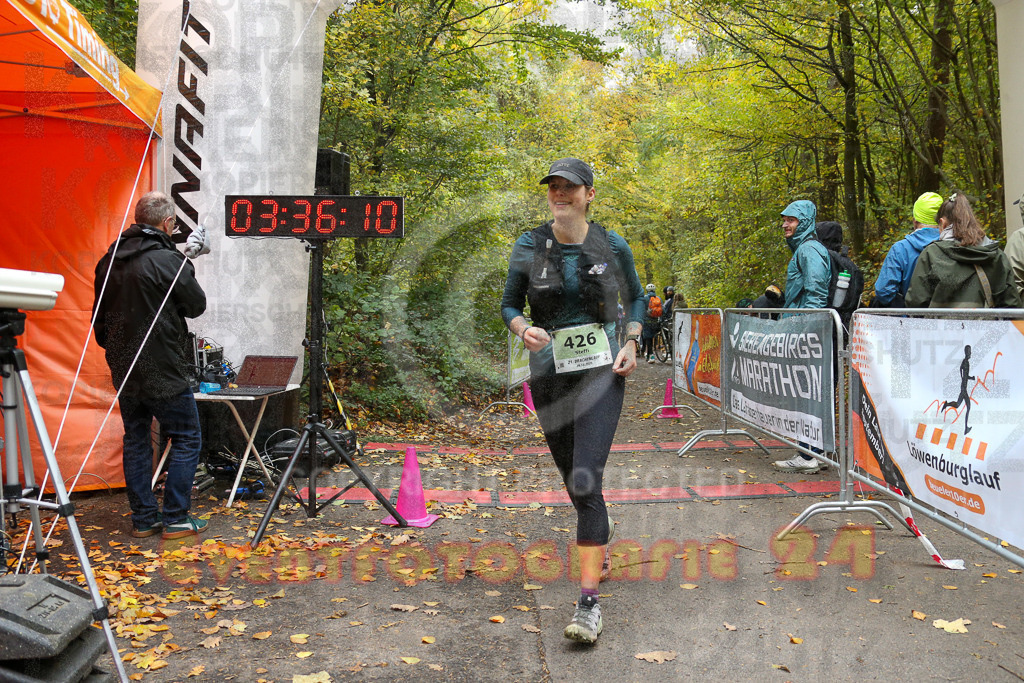 251026_1337_EX1_3792 | Sportfotografie im Rhein-Sieg Kreis, Köln, Bonn, NRW, Rheinland Pfalz, Hessen, etc. Unser Tätigkeitsfeld umfasst den Laufsport vom Volkslauf über den Marathon, Duathlon, Triathon bis zum Ultralauf wie Kölnpfad Ultra oder Schindertrail.