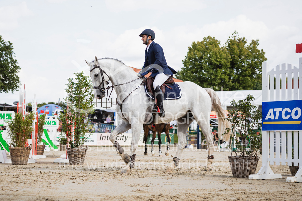 250711_BHO_2Ph-M2-2-839 | Deine schönsten Turniermomente als professionelle Fotos! Entdecke hochwertige Pferdesport-Fotografie im Online-Shop. Jetzt Fotos finden & bestellen!