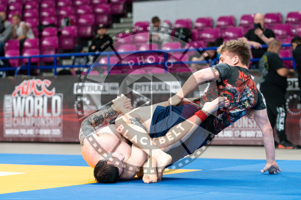 20250517PBB1724 | Athletes compete during the first day of the ADCC Amateur World Championship on May 15, 2025 in Warsaw, Poland. © Chiara Dazi / photoblackbelt