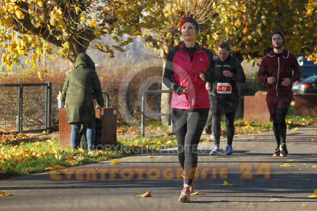 241201_1147_EV4_1805 | Sportfotografie im Rhein-Sieg Kreis, Köln, Bonn, NRW, Rheinland Pfalz, Hessen, etc. Unser Tätigkeitsfeld umfasst den Laufsport vom Volkslauf über den Marathon, Duathlon, Triathon bis zum Ultralauf wie Kölnpfad Ultra oder Schindertrail.