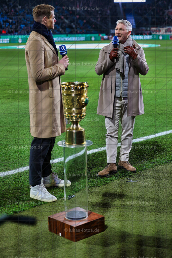 2025-12-03 Schweinsteiger Bochum - Stuttgart DFB Pokal Foto Lukas 085 | Luftbilder Castrop-Rauxel und Fotos vom VfL Bochum kaufen im Webshop der Bilder von Jens Lukas: lukas-fotos - Realisiert mit Pictrs.com