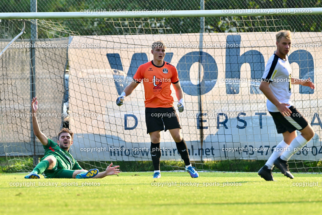 FC Gmünd vs. SV Spittal 1921 | #9 Juro Kovacic FC Gmünd, #1 Niklas Schmied SV Spittal, #4 Thomas Walker SV Spittal, FC Gmünd vs. SV Spittal 1921, FC Gmünd vs. SV Spittal 1921 am 27.08.2024 in Gmünd (Sportplatz Karnerau), Austria, (Photo by Bernd Stefan)