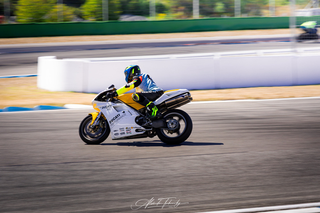 Ducati Trackday Hockenheimring 2026 | Entdecken Sie die faszinierende Welt von Alexander Tschuncky Arts: Kreative Fotografie, atemberaubende Automobilkunst und hochwertiger Bilderdruck. Lassen Sie sich inspirieren! - Realisiert mit Pictrs.com