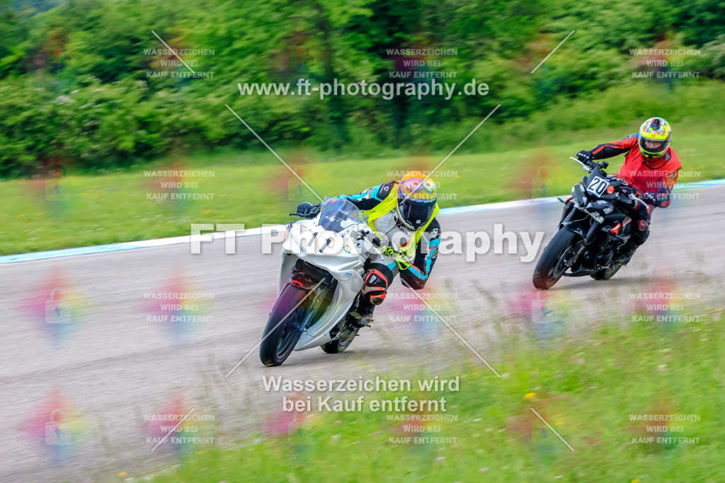 MotoTeam-3272 | Hier findet Ihr Bilder von Touristenfahrten auf der Nürburgring Nordschleife oder von anderen Veranstaltungen die ich besucht habe. Viel Spass beim Durch Schauen 