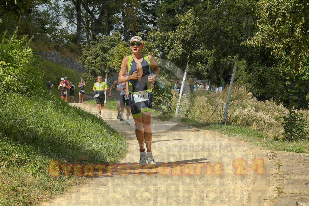 250824_1339_EX1_3136 | Sportfotografie im Rhein-Sieg Kreis, Köln, Bonn, NRW, Rheinland Pfalz, Hessen, etc. Unser Tätigkeitsfeld umfasst den Laufsport vom Volkslauf über den Marathon, Duathlon, Triathon bis zum Ultralauf wie Kölnpfad Ultra oder Schindertrail.