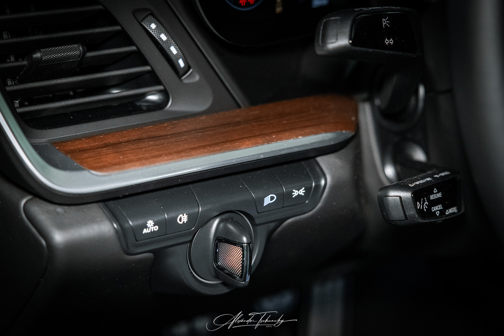 R6PZ3497 _Alexander Tschuncky | Entdecken Sie die faszinierende Welt von Alexander Tschuncky Arts: Kreative Fotografie, atemberaubende Automobilkunst und hochwertiger Bilderdruck. Lassen Sie sich inspirieren! - Realisiert mit Pictrs.com