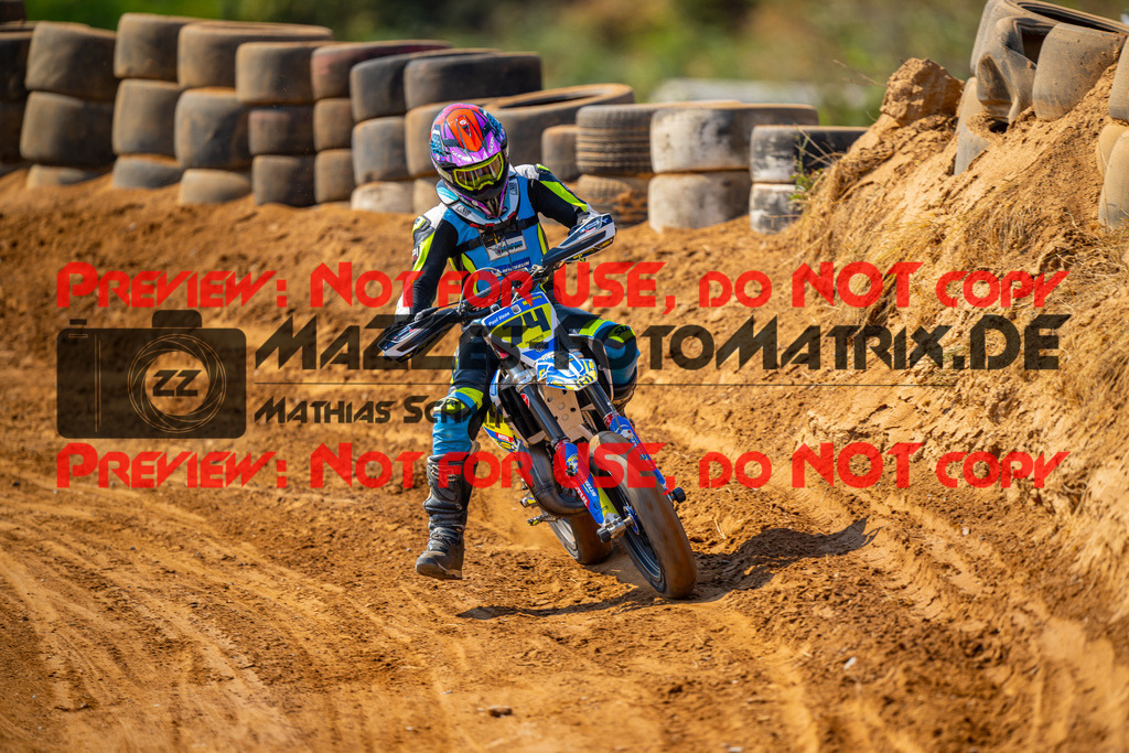 MaZZes-Fotomatrix-20260815-605197 | ROOKIES
