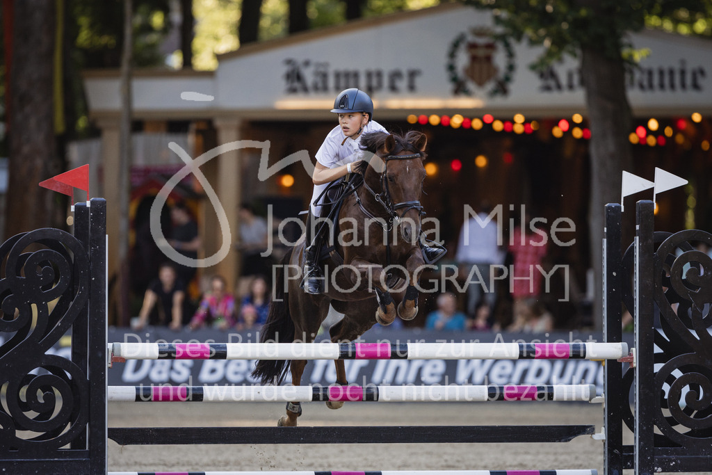 230908_OWLCh_PonyTrophy-402 | Deine schönsten Turniermomente als professionelle Fotos! Entdecke hochwertige Pferdesport-Fotografie im Online-Shop. Jetzt Fotos finden & bestellen!