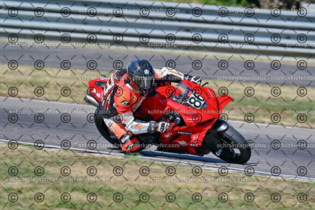 26bt04-0056 | markuskiefer.com - Realisiert mit Pictrs.com