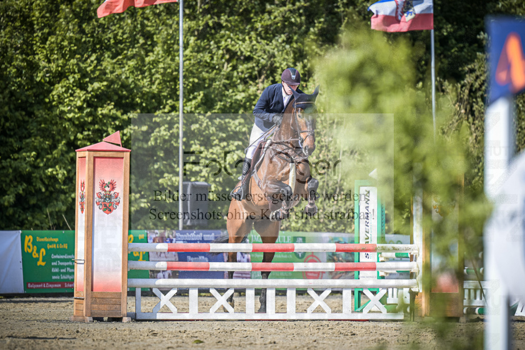 DOS_7816 | Entdecke hochwertige Reitturnierfotos von Foto Oger. Professionell, emotional und authentisch – jetzt Lieblingsmomente im Shop bestellen.Deutschlandweite Turnierfotografie. - Realisiert mit Pictrs.com