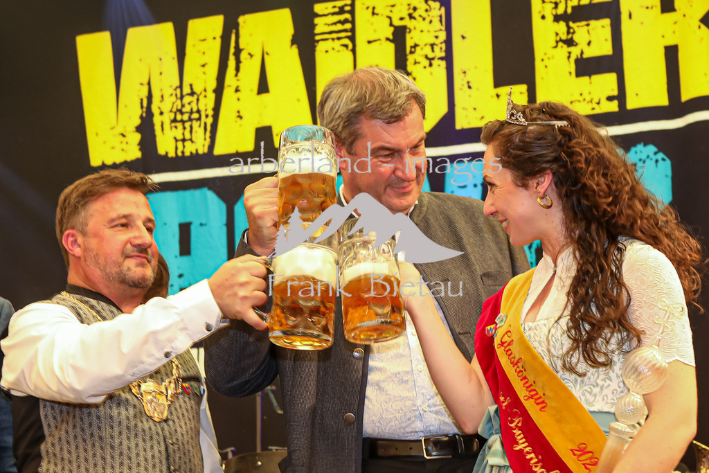 OE7A1878 | die Festeröffnung in Zwiesel mit prominentem Besuch, Ministerpräsident Markus Söder sowie Minister Hubert Aiwanger.