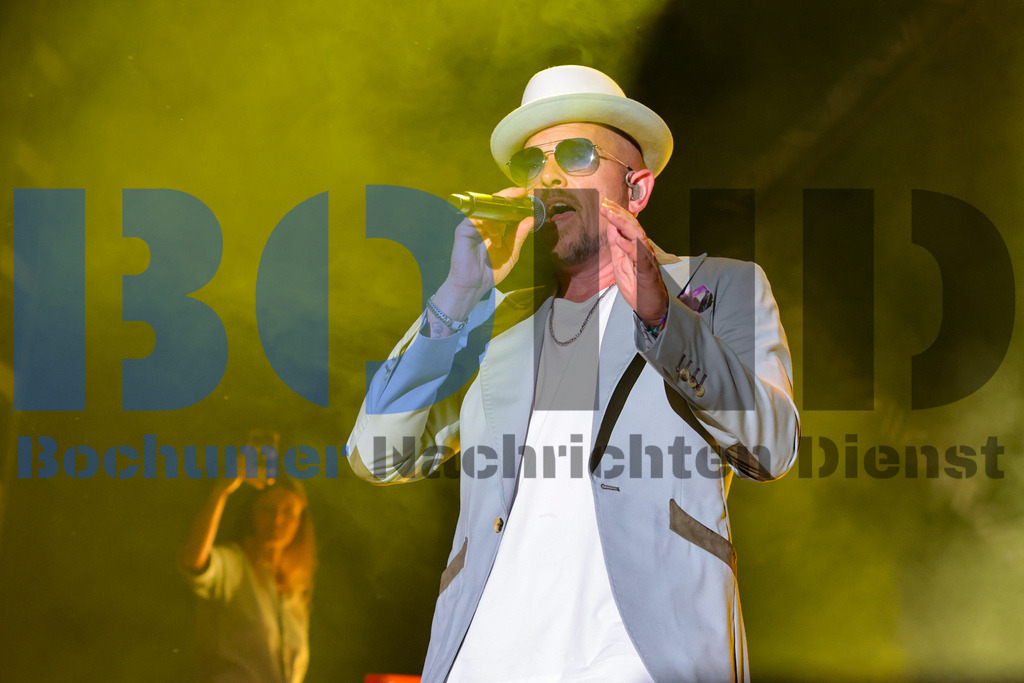 Zeltfestival Ruhr 2024 - Jan Delay  {date} -  | {headline}(Foto: Sebastian Sendlak / BOND) - Realisiert mit Pictrs.com